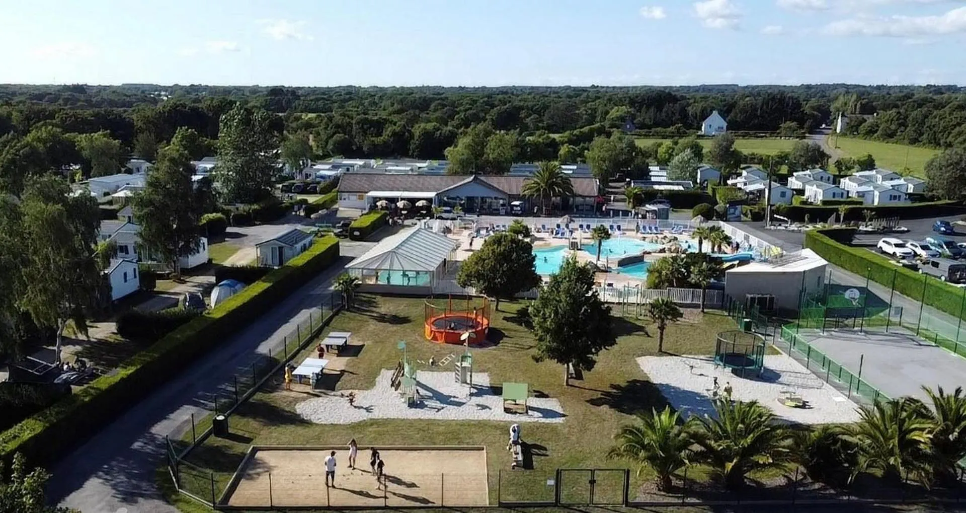 Camping De La Plage De Cleut-Rouz Fouesnant 4*,