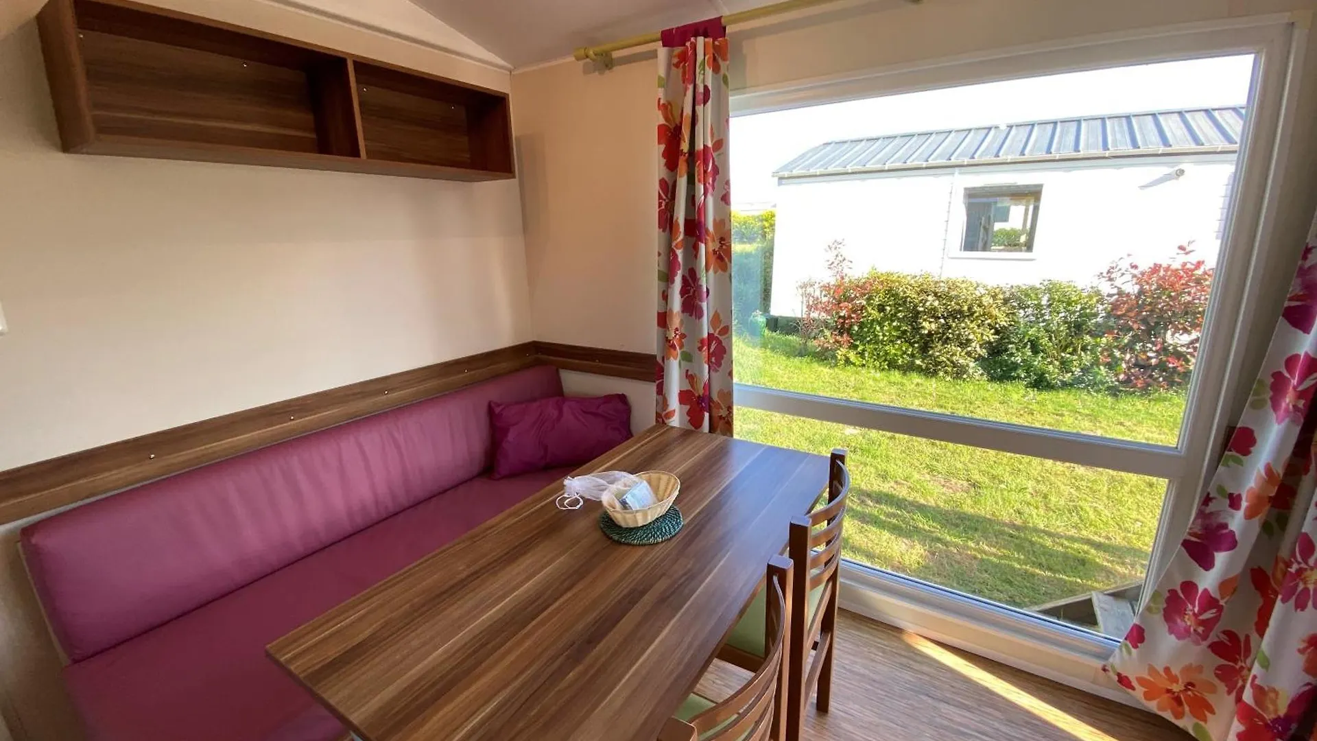 Camping De La Plage De Cleut-Rouz Fouesnant 4*,