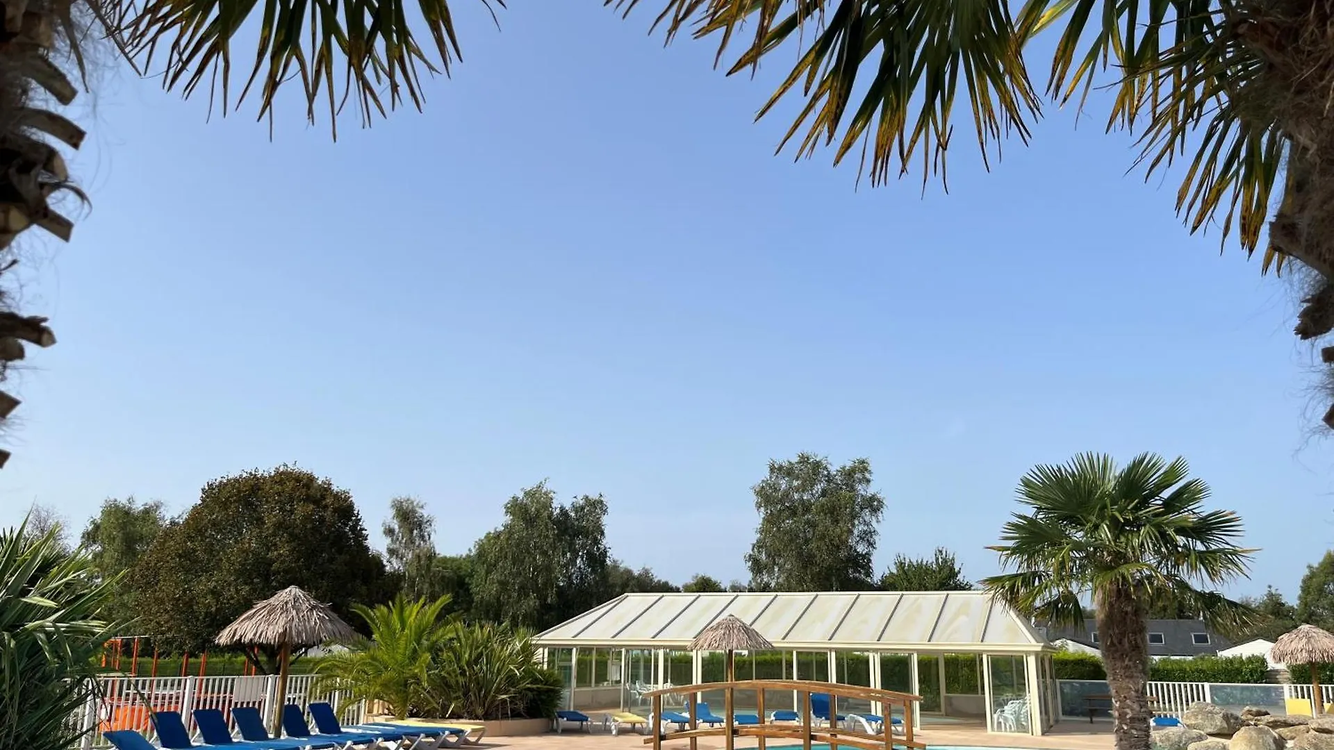 Кемпинг Camping De La Plage De Cleut-Rouz Фуэнан
